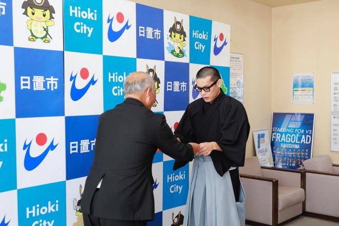 地域おこし協力隊一倉さん委嘱状交付