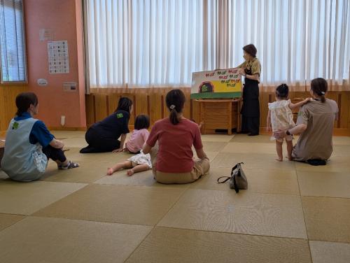 読み聞かせの様子