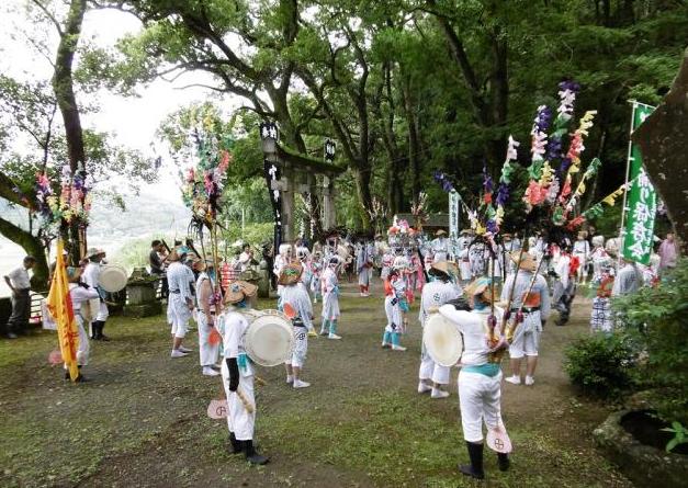 若宮神社での奉納踊りの風景