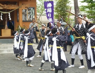 飯牟礼地区「棒踊り風景」